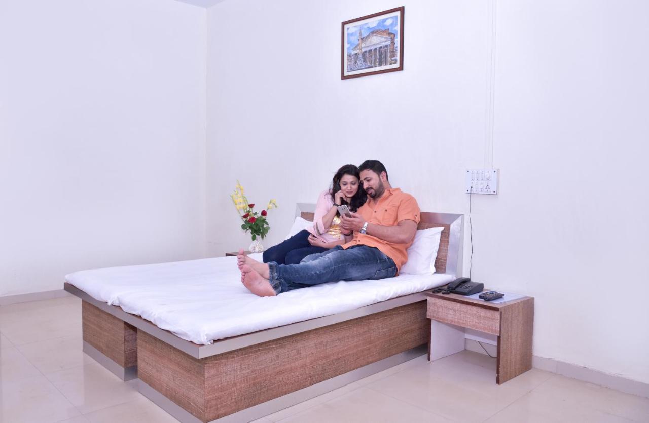 Surya Shibir Resort 浦那 外观 照片